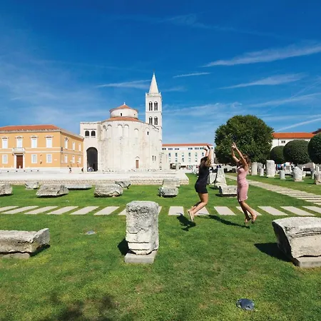 Apartment Gorgeous In With Wifi Zadar